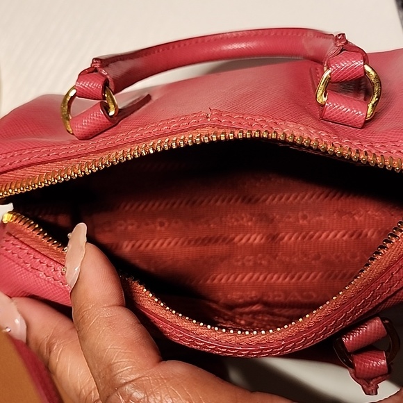 Prada mini crossbody bag MUST GO - Picture 13 of 15